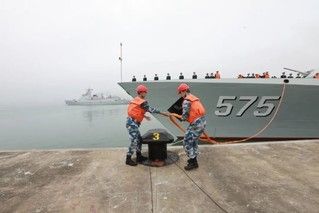 中国海军第40批护航编队起航奔赴亚丁湾