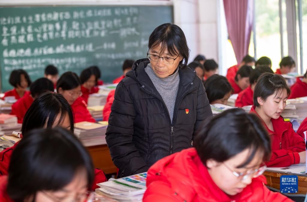 为全面建设社会主义现代化国家而团结奋斗 ——写在中国共产党第二十次全国代表大会胜利闭幕之际