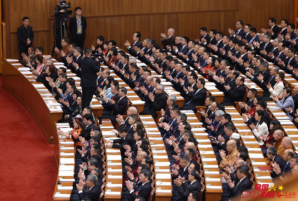 组图：全国政协十四届三次会议开幕