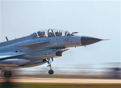 砺剑苍穹 ——空军航空兵某部实弹地靶训练影像