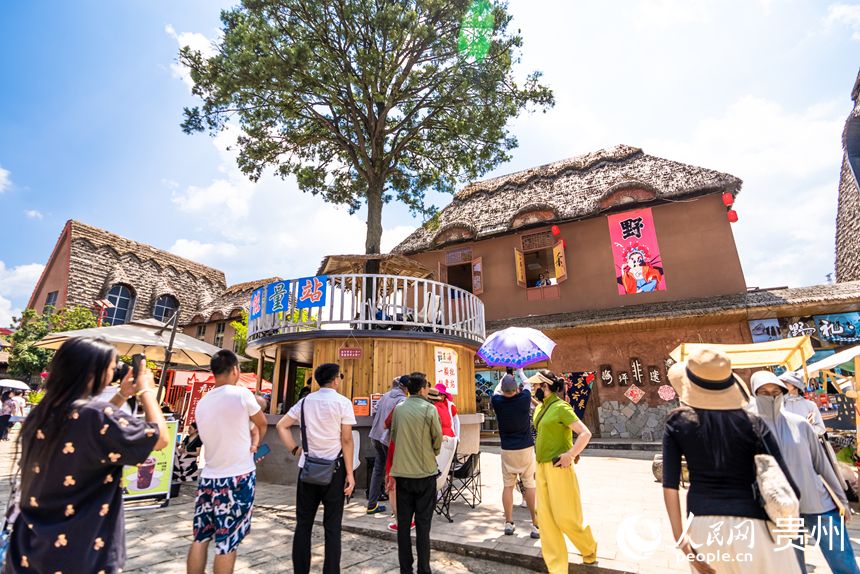 行进中国 | 凉资源变热经济 打卡“19℃的夏天”