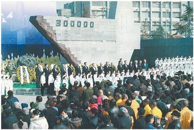 听,“紫金草”唱出的和平之声(铭记历史 开创未来)