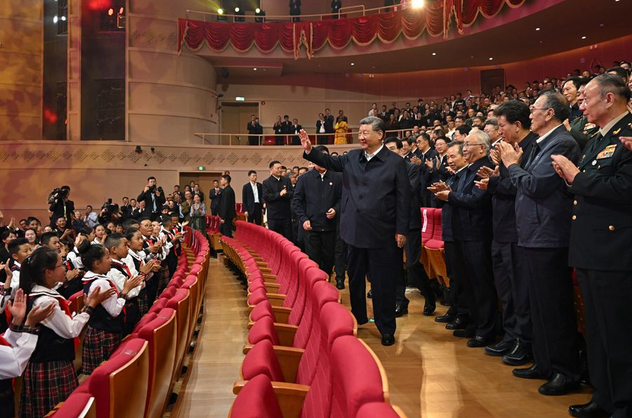 总书记西藏行｜记者手记：看着北斗星走不迷路，跟着共产党走会幸福