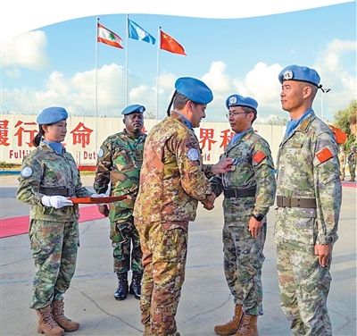 中国维和官兵被授予联合国“和平勋章”