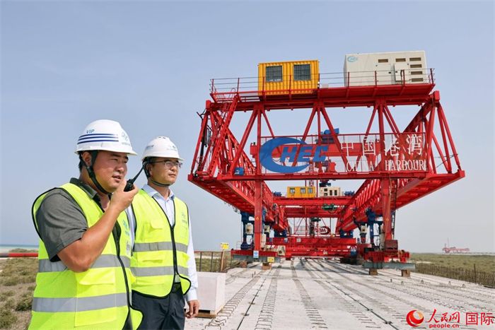 中企研发智能装备 助力沙特实现“2030愿景”