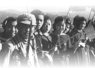 把握历史大势 共创美好未来(观沧海) ——写在台湾光复八十周年之际