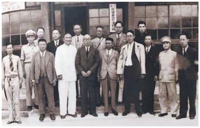 把握历史大势 共创美好未来(观沧海) ——写在台湾光复八十周年之际