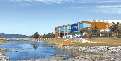 携手构建亚太共同体 ——国际社会热切期待APEC“中国时间”