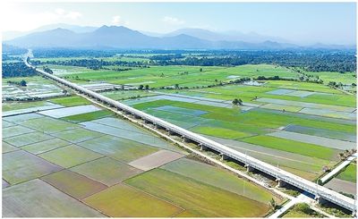 书写中国同世界各国彼此照亮、相互成就新篇章(大国外交·2025年度回眸)