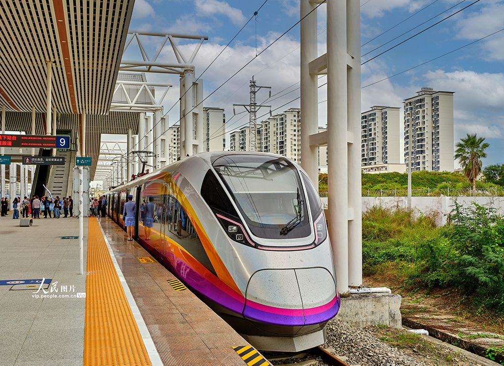 海南三亚：“三乐”主题列车开行一年