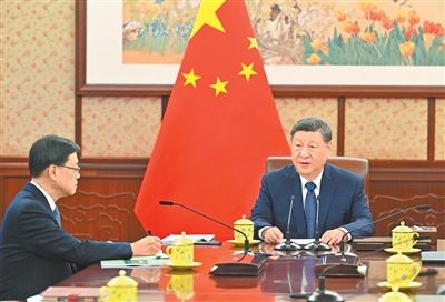 习近平听取李家超述职报告