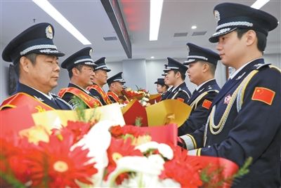 全国公安机关庆祝第六个中国人民警察节